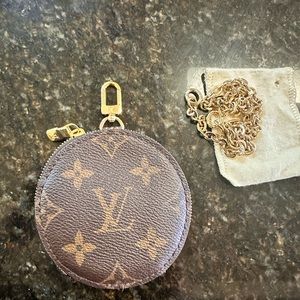 Louis Vuitton coin small bag